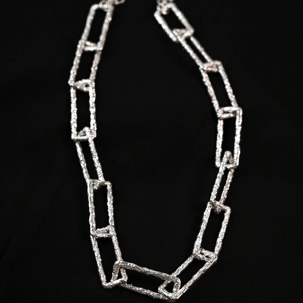 Textured Metal Link Necklace |  Classic Western Jewelry DIORA