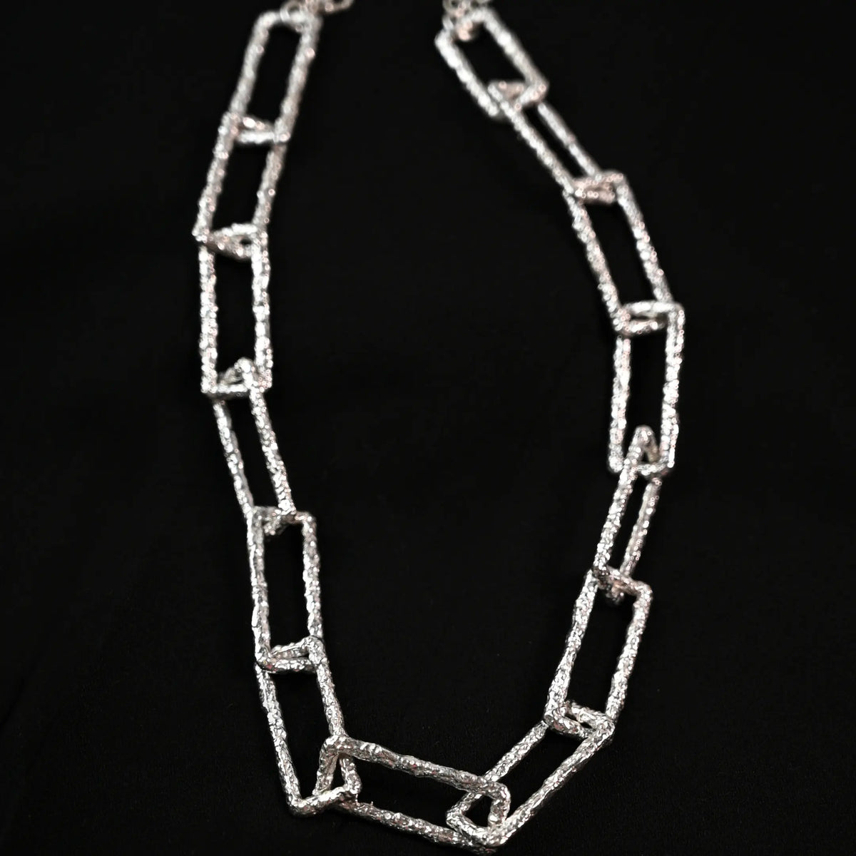 Textured Metal Link Necklace |  Classic Western Jewelry DIORA
